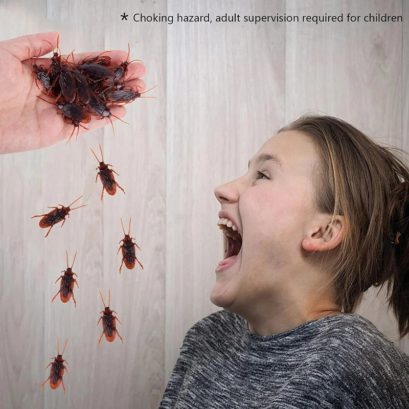 Zelixo Fake Bug Prank Set 12/48pc — Realistic Cockroach Spider Halloween Decor