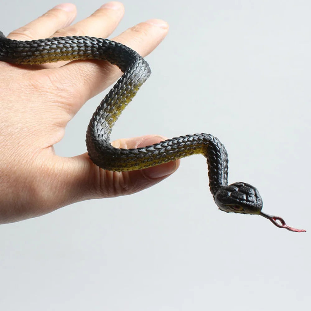 Zelixo Fake Rubber Snake 22cm — Realistic Prank Toy & Halloween Party Prop