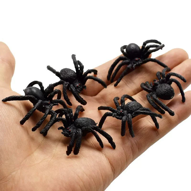 Zelixo Fake Bug Prank Set 12/48pc — Realistic Cockroach Spider Halloween Decor